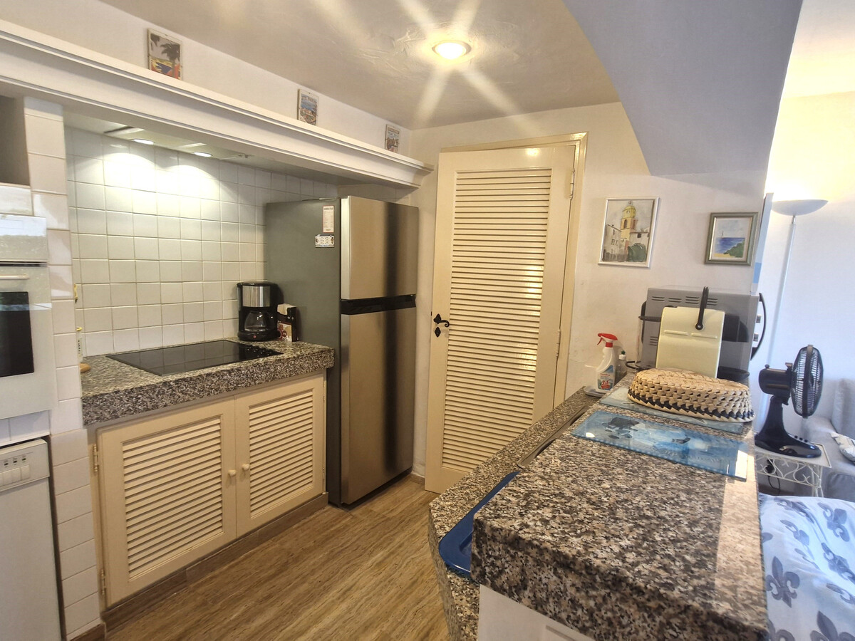 Appartement 2 pièces climatisé, terrasse 50 m², sud, parking - Photo 8