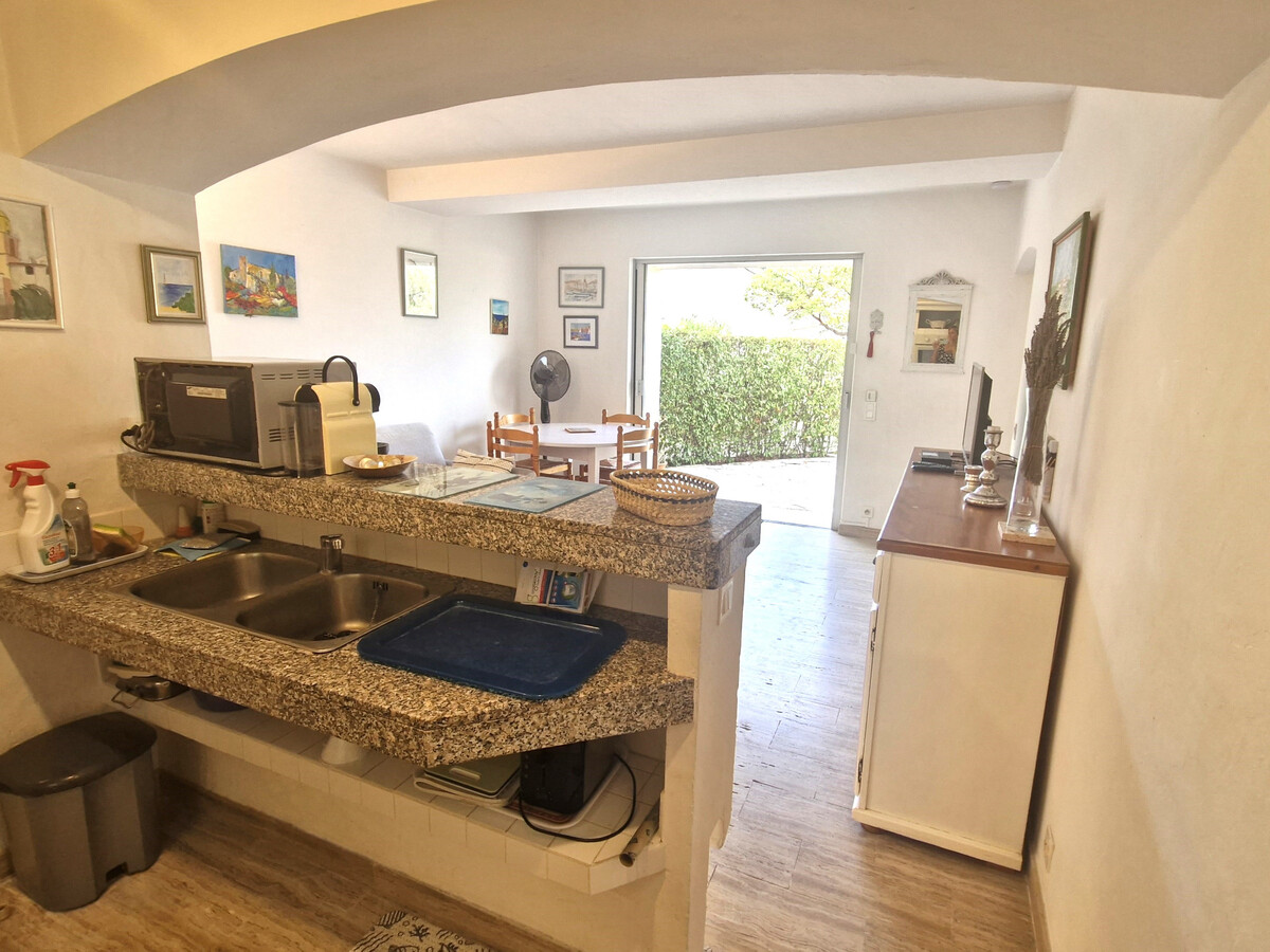 Appartement 2 pièces climatisé, terrasse 50 m², sud, parking - Photo 9