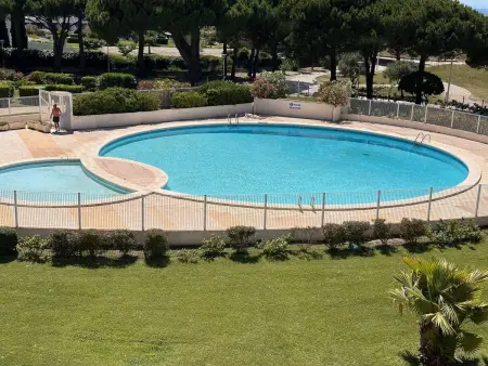Location appartement à Port Camargue, Studio climatisé 30m² avec piscine à 50m de la plage