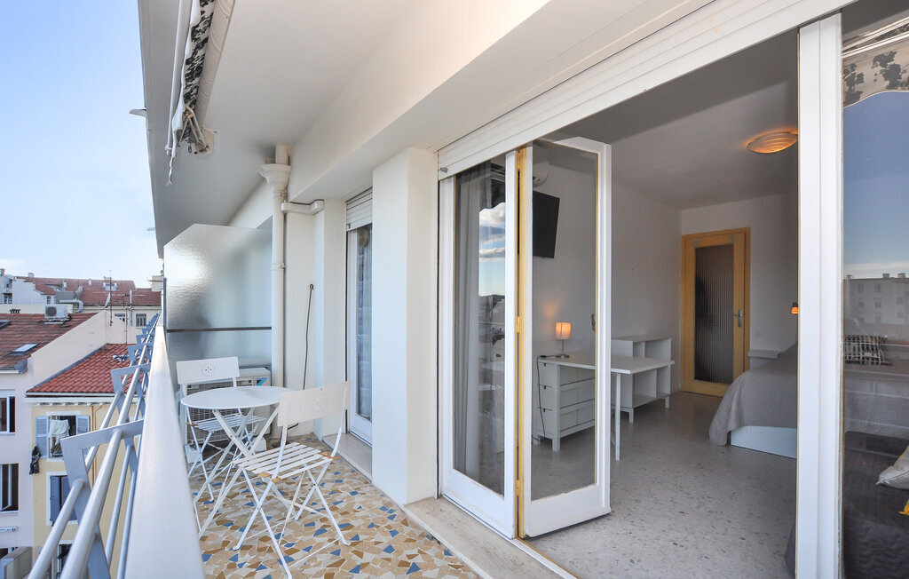Studio balcon 5e étage au cœur de Cannes - Photo 1