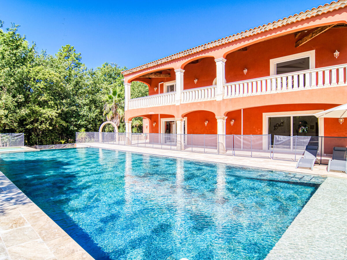 La Bonne Nouvelle – Villa 450m² piscine chauffée - Photo 1