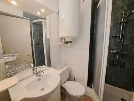 Apt RDC avec accès direct plage, grande terrasse, cuisine équipée, PARKING - Photo 12