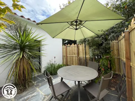 Maisonnette plain-pied avec cour aux Sables-d'Olonne : photo 2