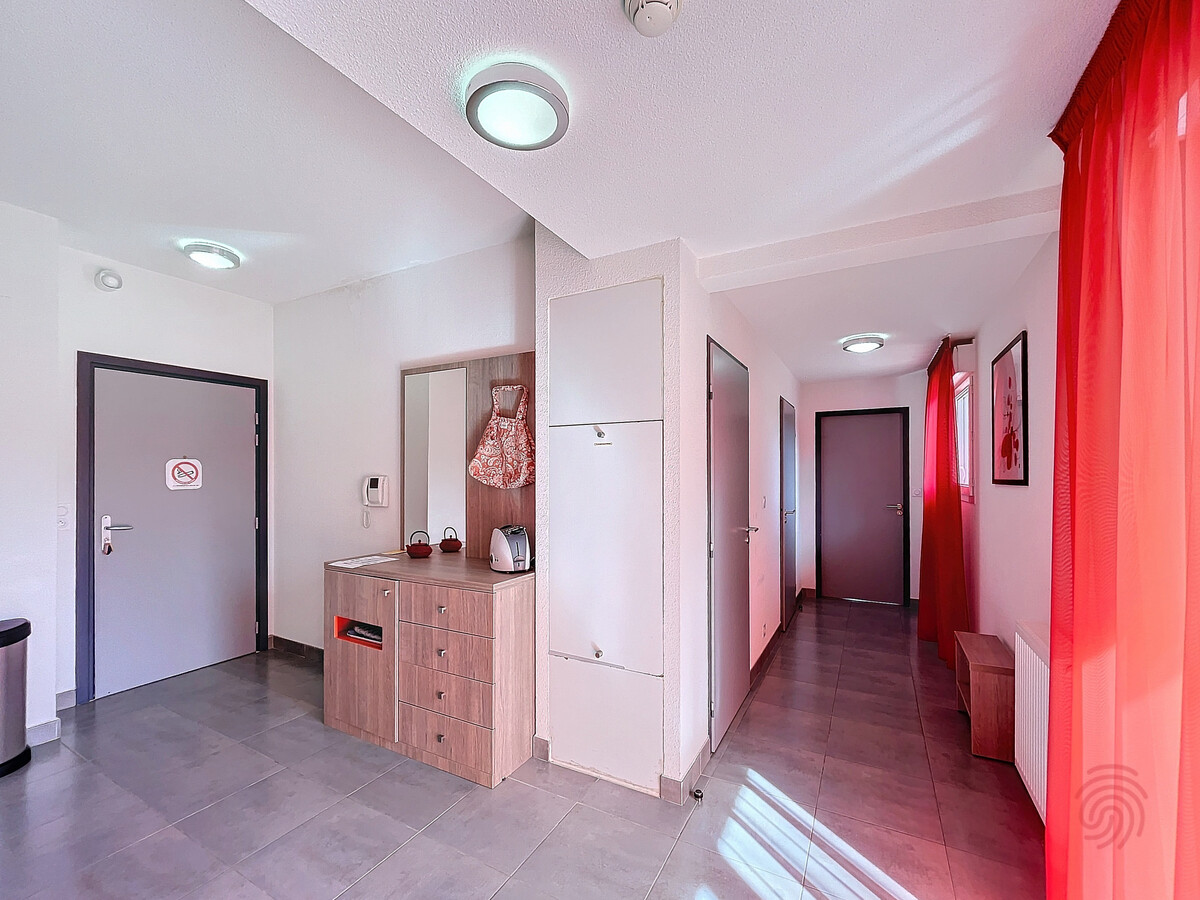 F3 climatisé 65m² terrasse vue montagnes à Lamalou-les-Bains - Photo 7