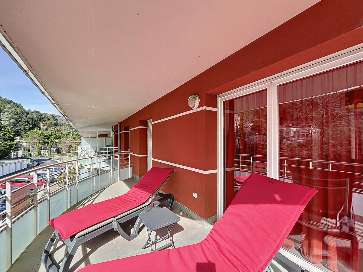 F3 climatisé 65m² terrasse vue montagnes à Lamalou-les-Bains - Photo 15