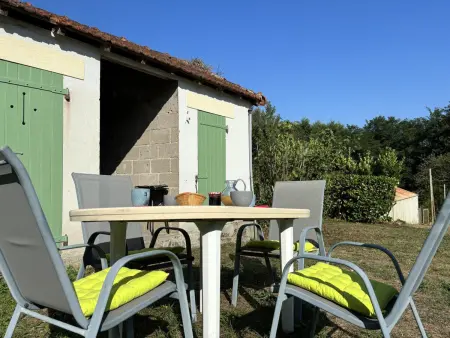 Gîte 4 pers. entre canal et Loire, jardin 600m² : photo 3