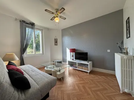 Gîte 4 pers. entre canal et Loire, jardin 600m² : photo 7