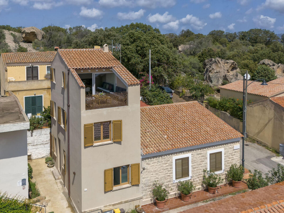 Maison Natalia 3 étages, vue montagne à San Pantaleo - Photo 3