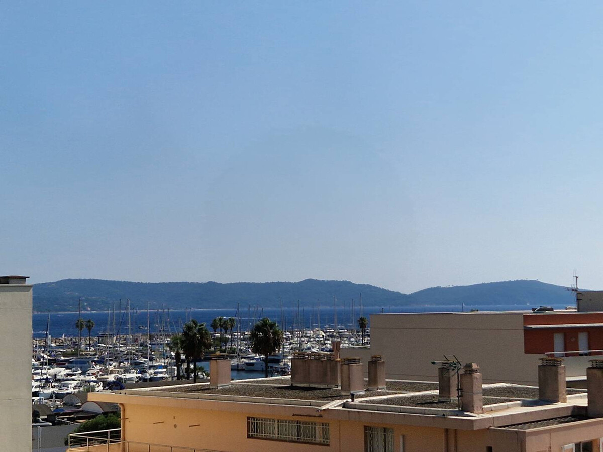 Appart 2 chambres vue mer et toit-terrasse à Cavalaire - Photo 9