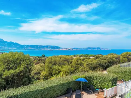 Appartement Giulia II à Lumio, terrasse vue mer : photo 27