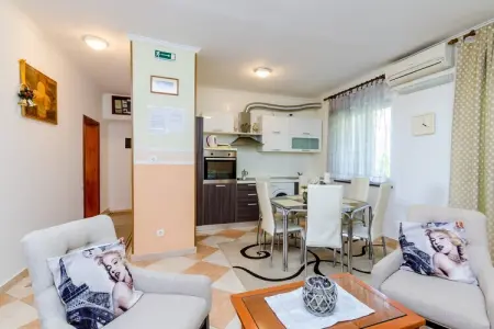 Location appartement à Dubrovnik, Apartments Nicol - Two-Bedroom Apartment with Terrace and Sea View