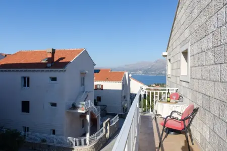 Location appartement à Cavtat, Apartments Senjo - One Bedroom Apartment with Balcony and Side Sea View (Apartman 6)