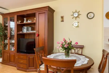 Location appartement à Mlini, Apartment Jele - Two Bedroom Apartment with Balcony and Garden View