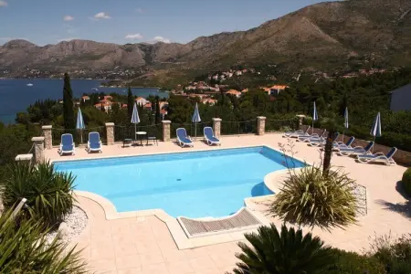 Location appartement à Cavtat, Villa Alegria Cavtat - Studio Apartment with Patio and Garden View