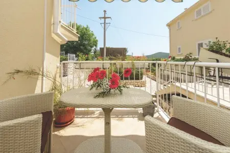 Location appartement à Cavtat, Apartment Viva la Vita - Two-Bedroom Apartment with Shared Pool