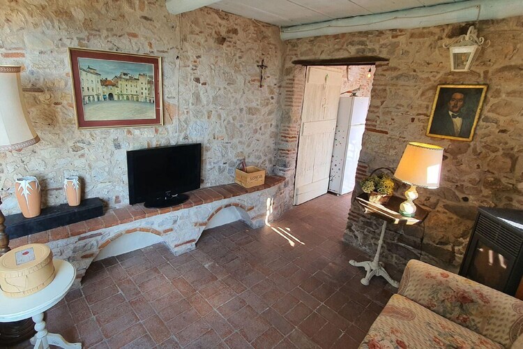 Borgo Bucatra Tramonto, Maison en pierre à Chiatri avec vue sur lac - Photo 10