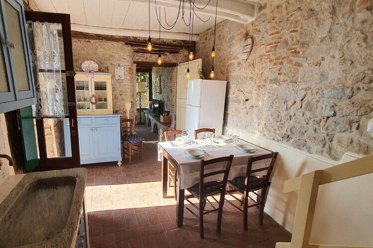 Borgo Bucatra Tramonto, Maison en pierre à Chiatri avec vue sur lac - Photo 13