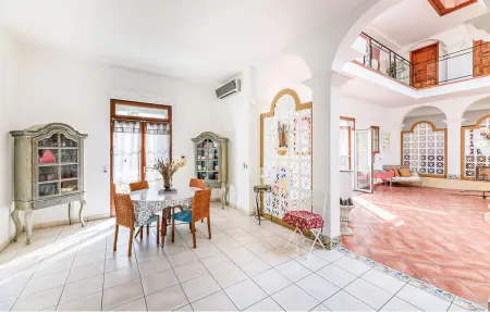 Manoir avec atrium, piscine privée pour 17 personnes : photo 3