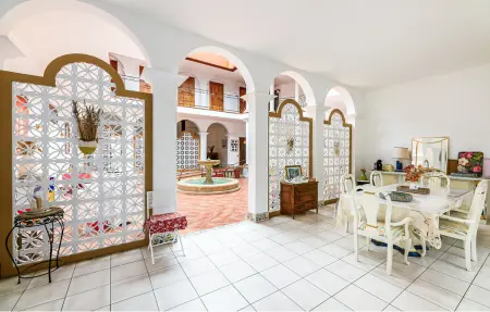 Manoir avec atrium, piscine privée pour 17 personnes : photo 4