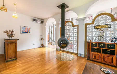 Manoir avec atrium, piscine privée pour 17 personnes : photo 8
