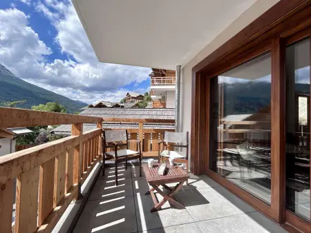 Appartement 2 chambres terrasse vue montagne à Briançon : photo 2