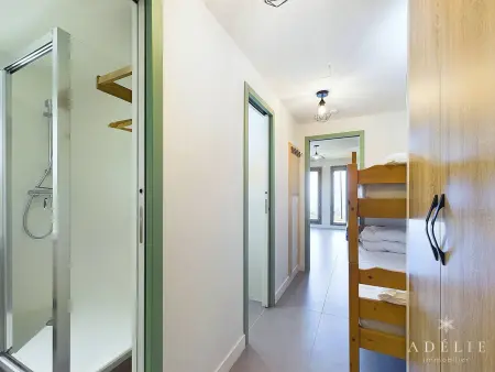 Studio 26 m² rénové, terrasse sud, 200 m des pistes : photo 7