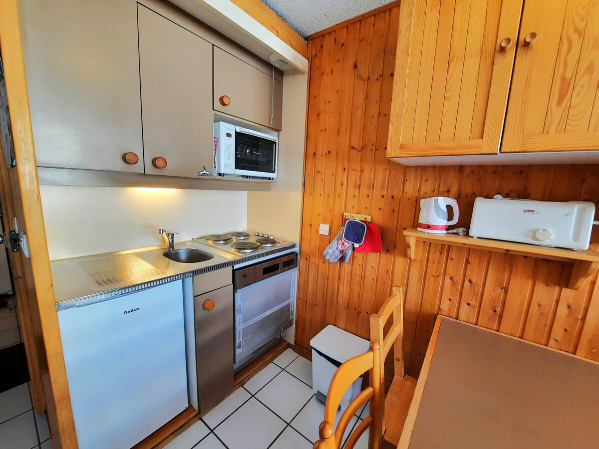 Studio cabine 4 pers, balcon, vue pistes aux Menuires - Photo 3
