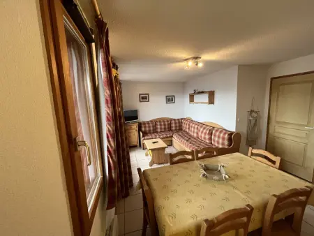 Appartement cosy 3 pièces, 6 pers, balcon, proche pistes et centre, animaux admis - Photo 6