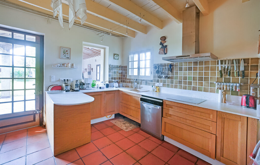 Ferme avec piscine privée pour 12 personnes à Arles - Photo 7
