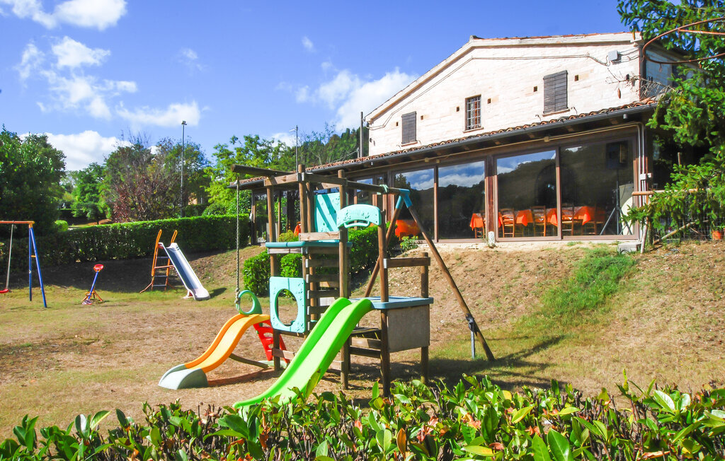 Maison 16 pers., piscine et jacuzzi à Sassoferrato - Photo 2