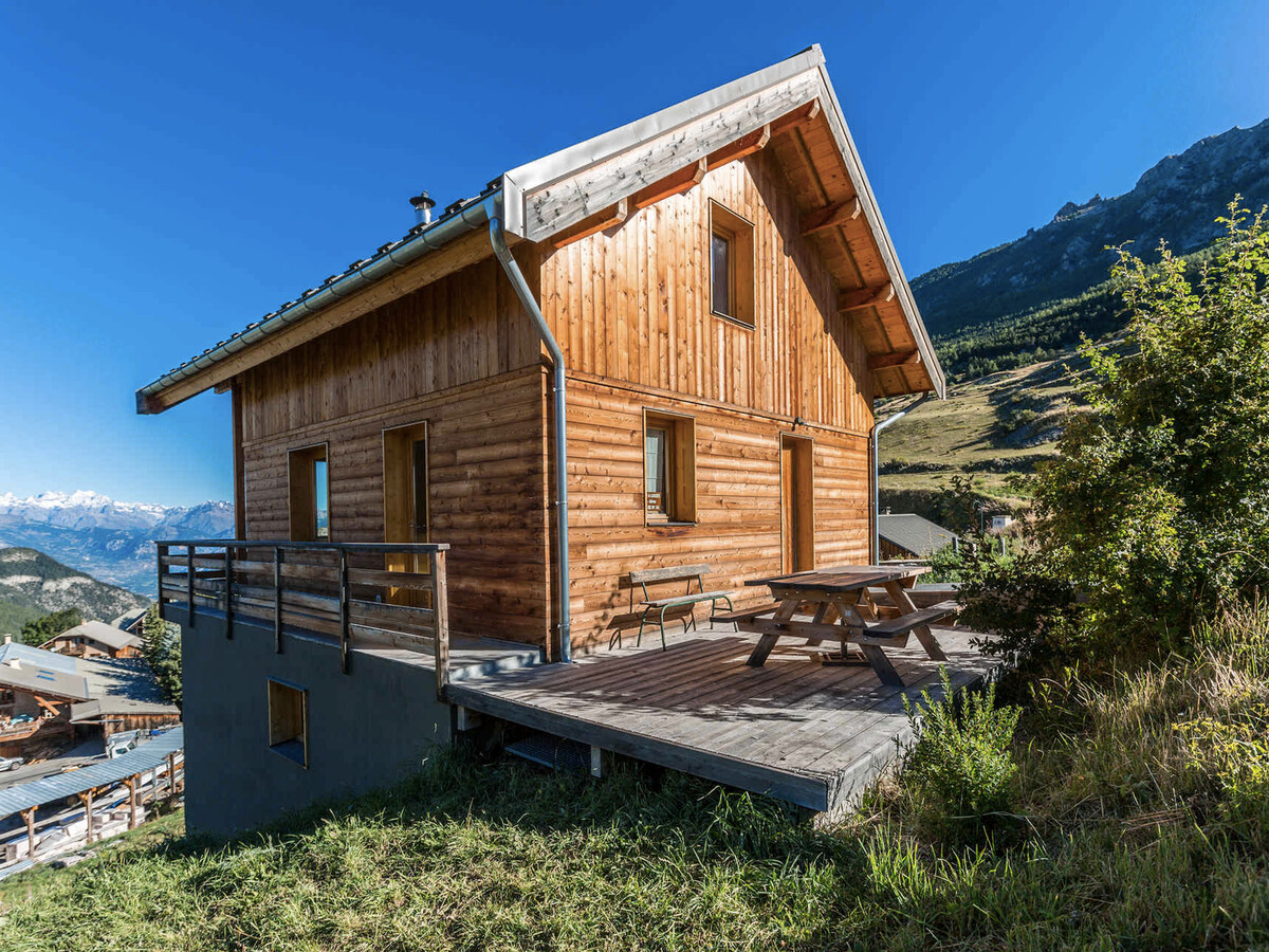 Chalet 4 chambres Vars avec vue montagne et parking - Photo 1