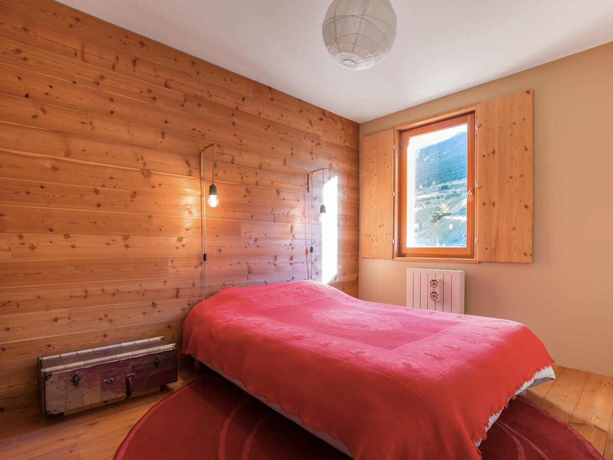 Chalet 4 chambres Vars avec vue montagne et parking - Photo 10