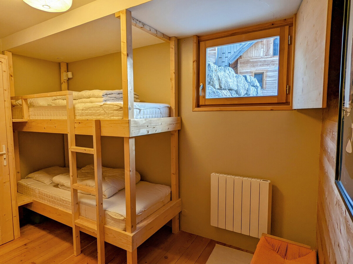 Chalet 4 chambres Vars avec vue montagne et parking - Photo 13