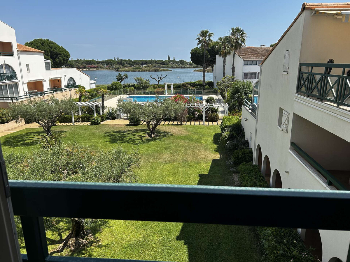 Appart 2 pièces vue lac à Port Camargue, piscine et parking - Photo 2