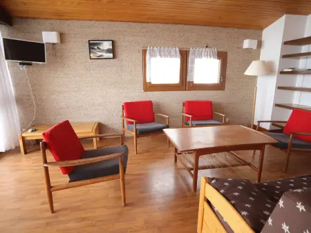 Location appartement à Auris, Spacieux duplex 3 pièces mezzanine à 250m des pistes avec parking, animaux admis