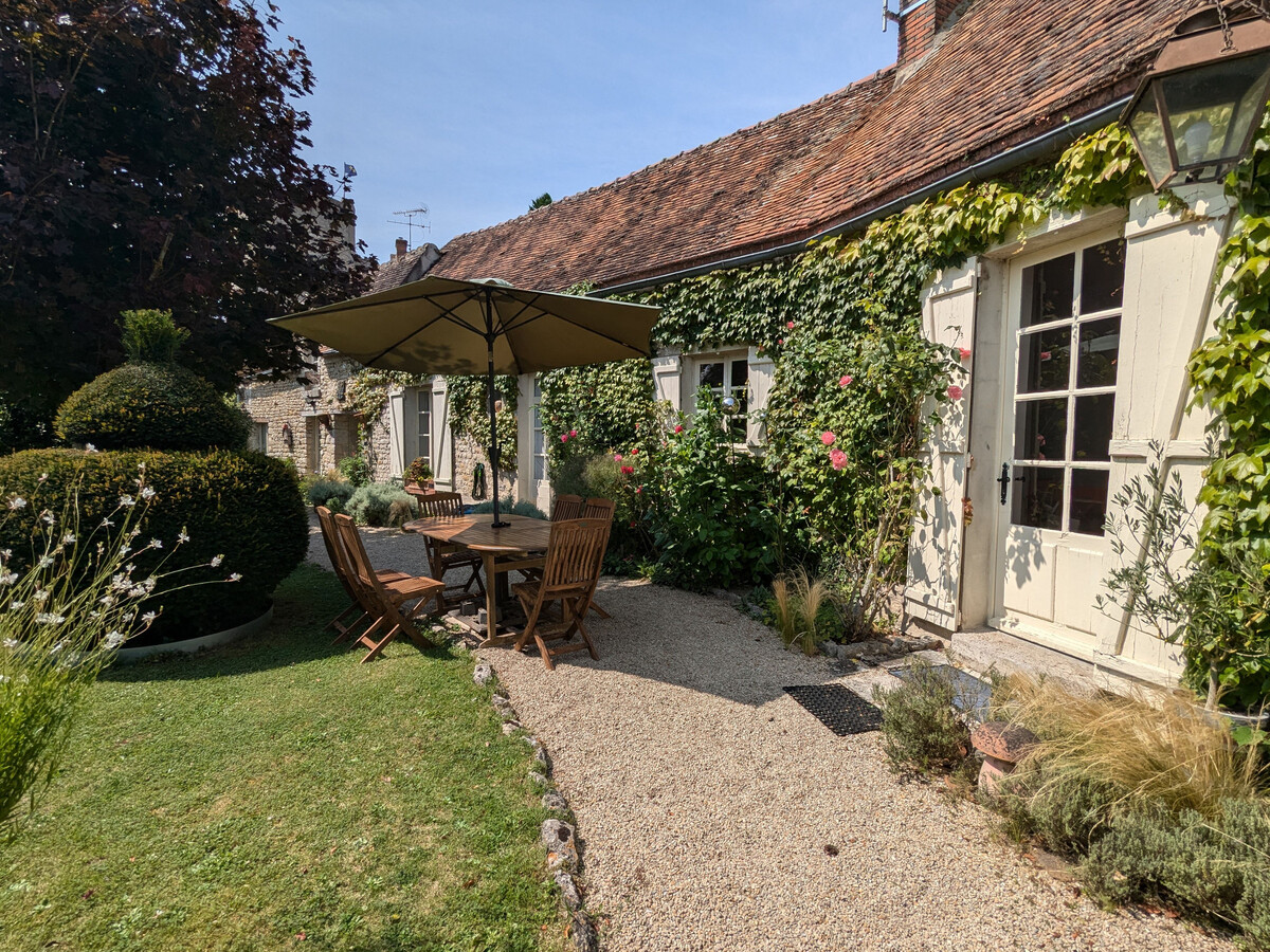 Gîte XVIIIe siècle avec jardin suspendu sur les remparts - Photo 1