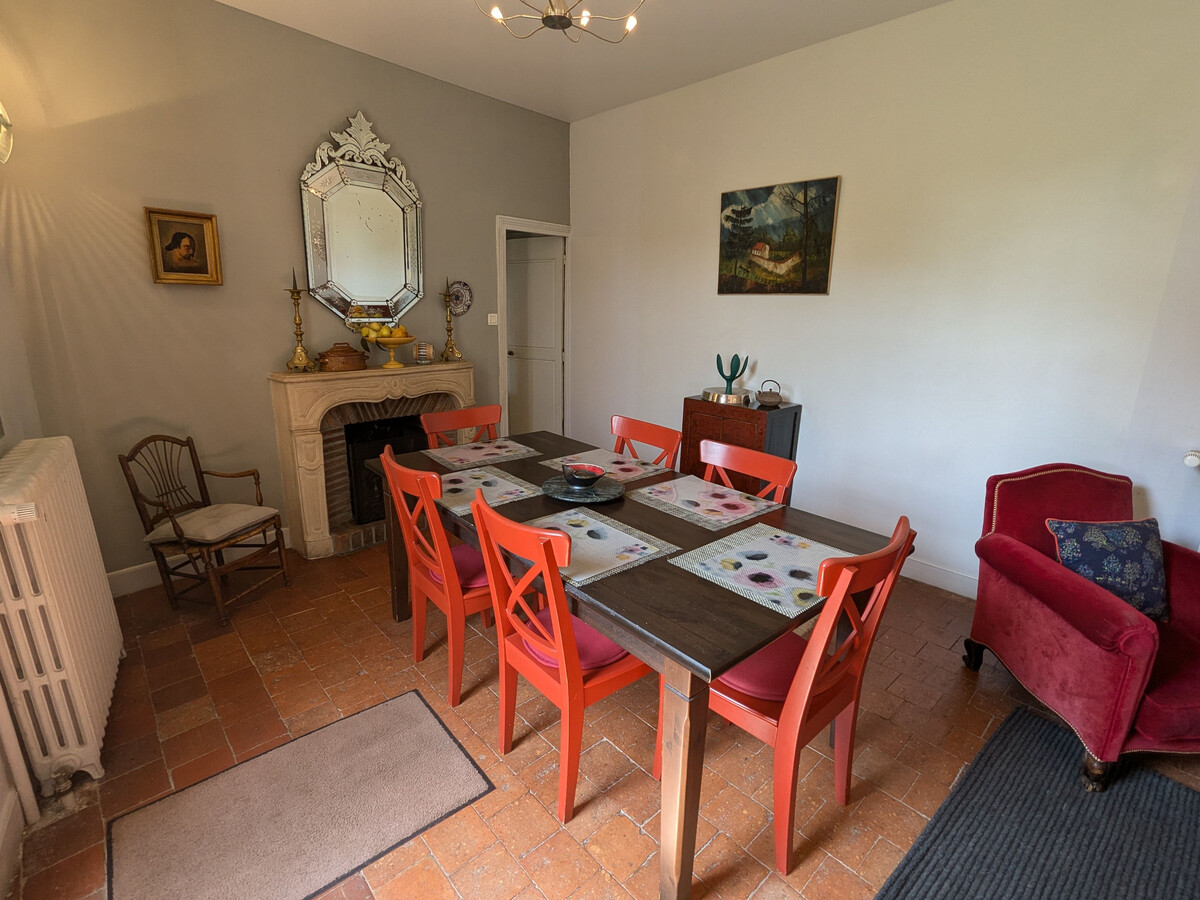 Gîte XVIIIe siècle avec jardin suspendu sur les remparts - Photo 8