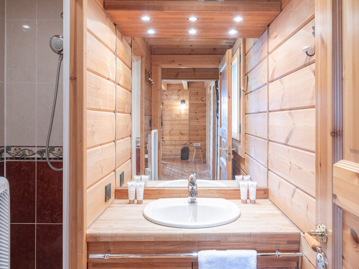 Chalet 178m² pieds des pistes avec salle de jeux et hammam - Photo 12