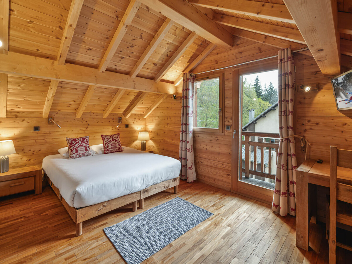 Chalet Marmotte 2 – 11 pers., baignoire balnéo et poêle - Photo 9