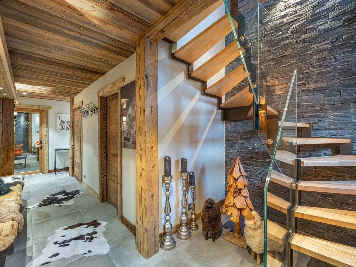 Chalet 176m² skis aux pieds, jacuzzi et sauna - Photo 12
