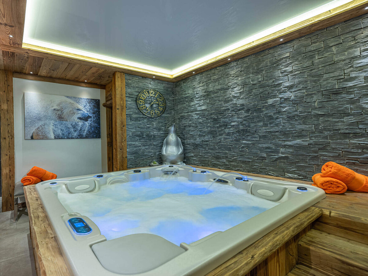 Chalet 176m² skis aux pieds, jacuzzi et sauna - Photo 13