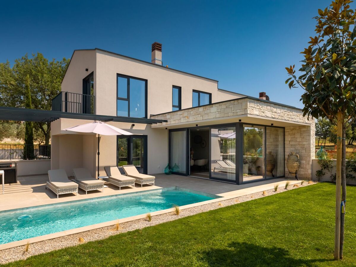Maison Tia 1 à Poreč : piscine chauffée et sauna privés - Photo 1