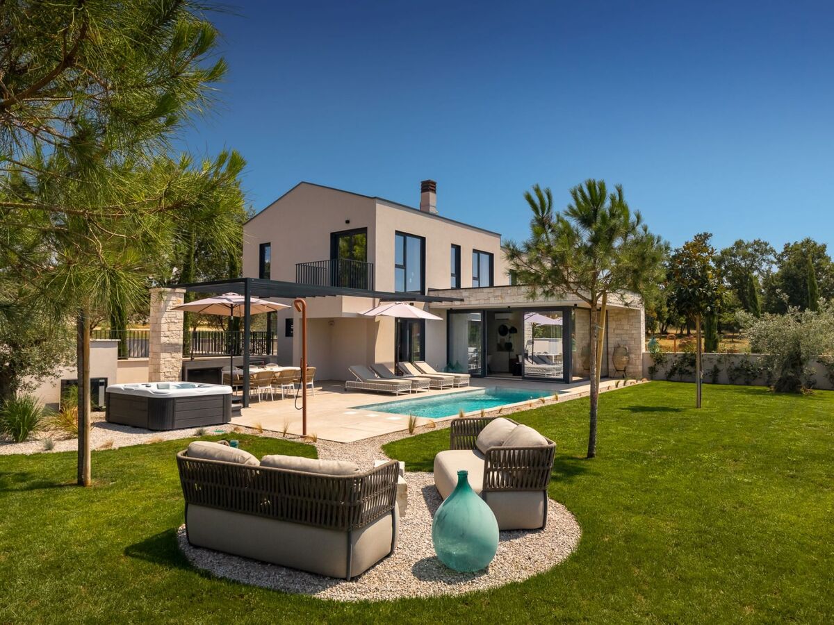 Maison Tia 1 à Poreč : piscine chauffée et sauna privés - Photo 2