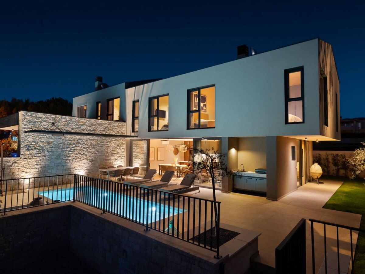 Maison Tia 2 : piscine chauffée privée à Poreč - Photo 2