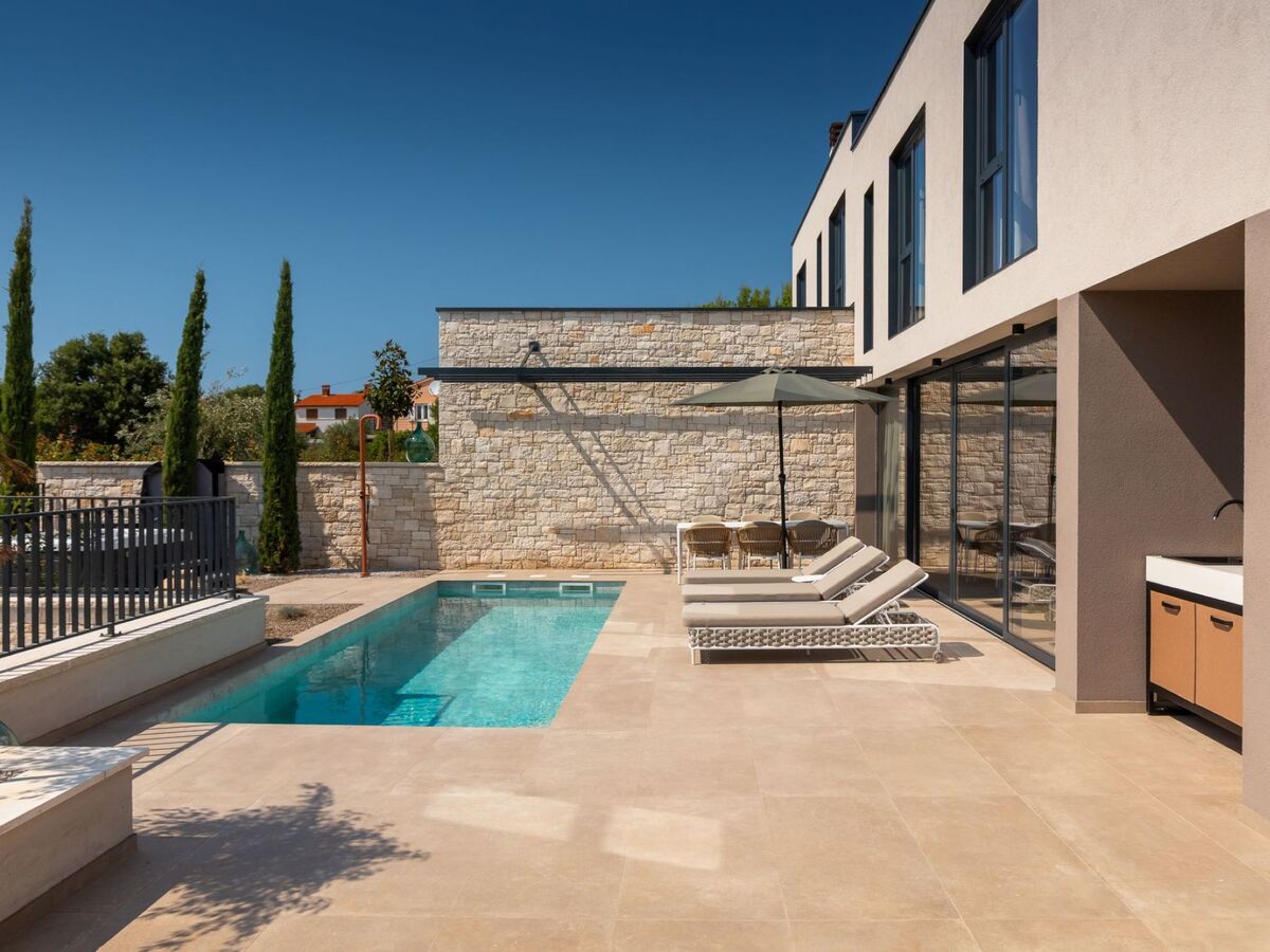 Maison Tia 2 : piscine chauffée privée à Poreč - Photo 17