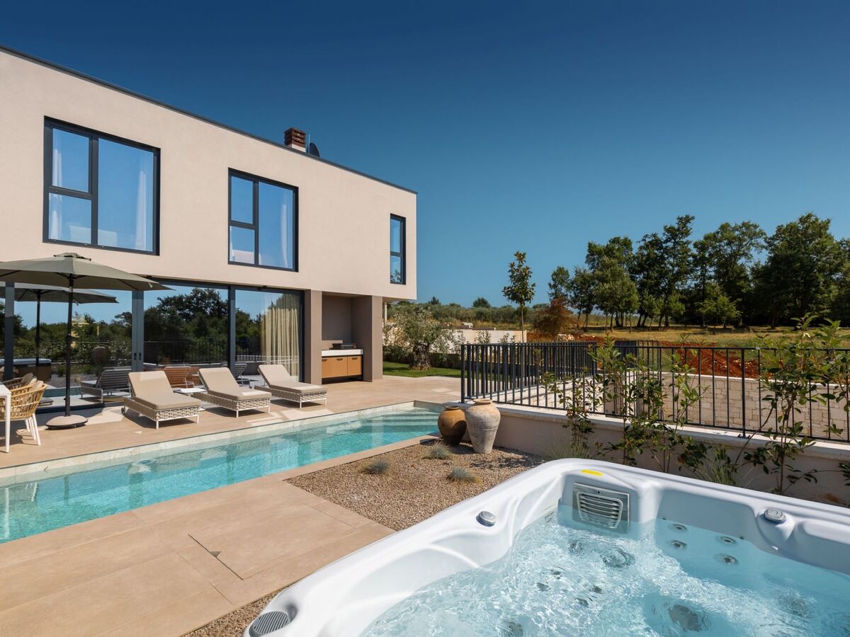 Maison Tia 2 : piscine chauffée privée à Poreč - Photo 27