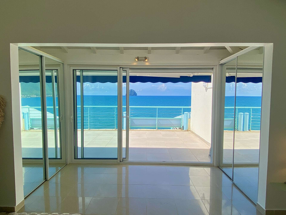 T4 en attique avec terrasse 40 m² et vue sur le Diamant - Photo 10