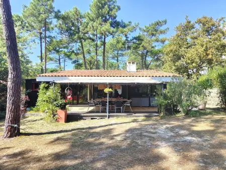 Location villa à Lège Cap Ferret, Villa rénovée avec jardin, terrasse, clim et WiFi à Lège-Cap-Ferret
