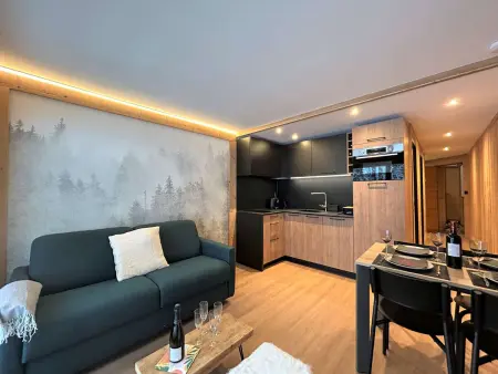 Location appartement à Méribel, Appartement rénové 2 pièces cabine avec balcon et accès piscine - Méribel