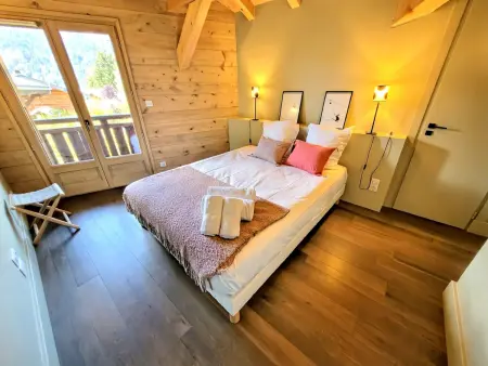 Chalet 6 chambres pour 12 pers avec cheminée et WiFi, vue montagnes - Photo 8
